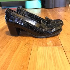 Bandolino Shiny Patent Black Chunky Heeled Loafers